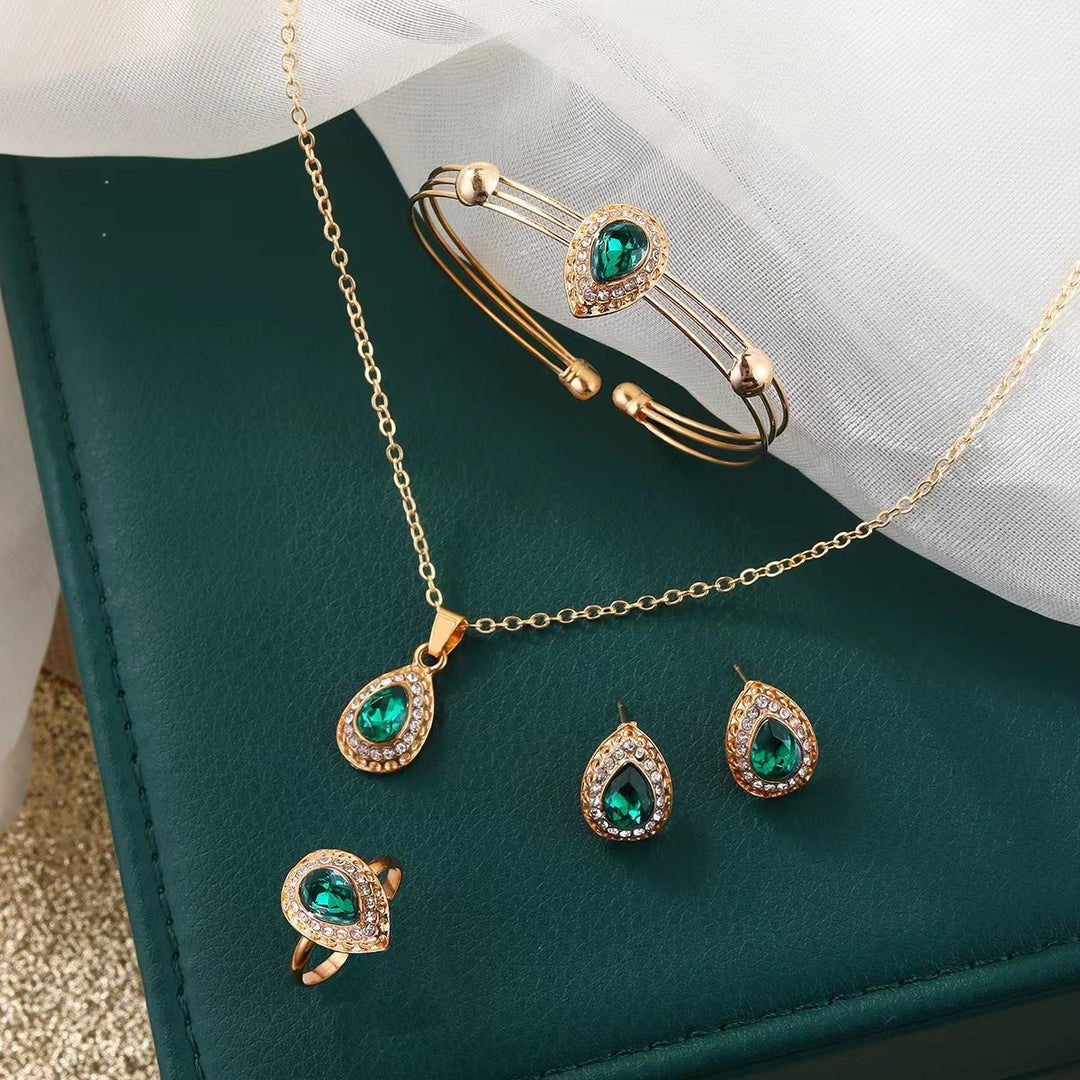 Nomie Glastra Jewelry Set | Gold