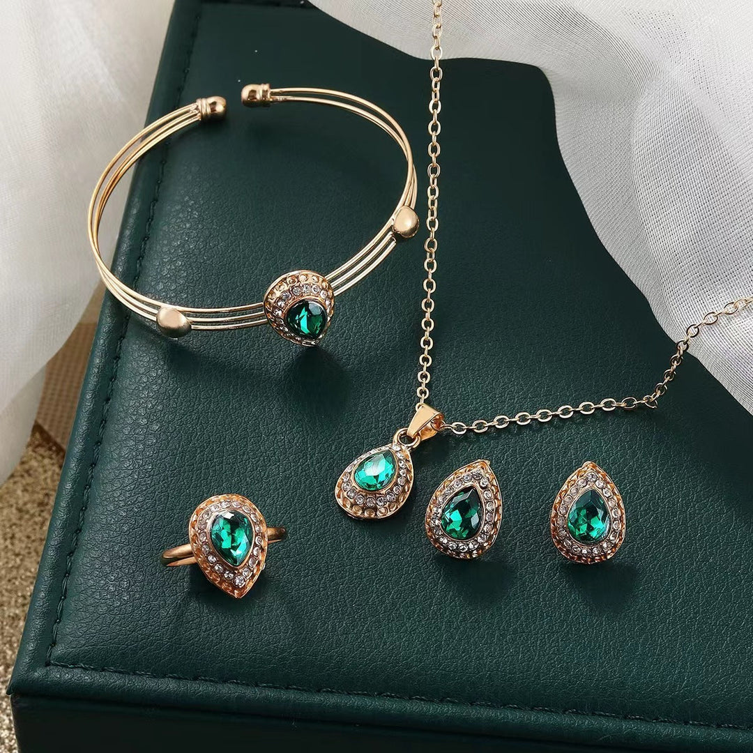 Nomie Glastra Jewelry Set | Gold