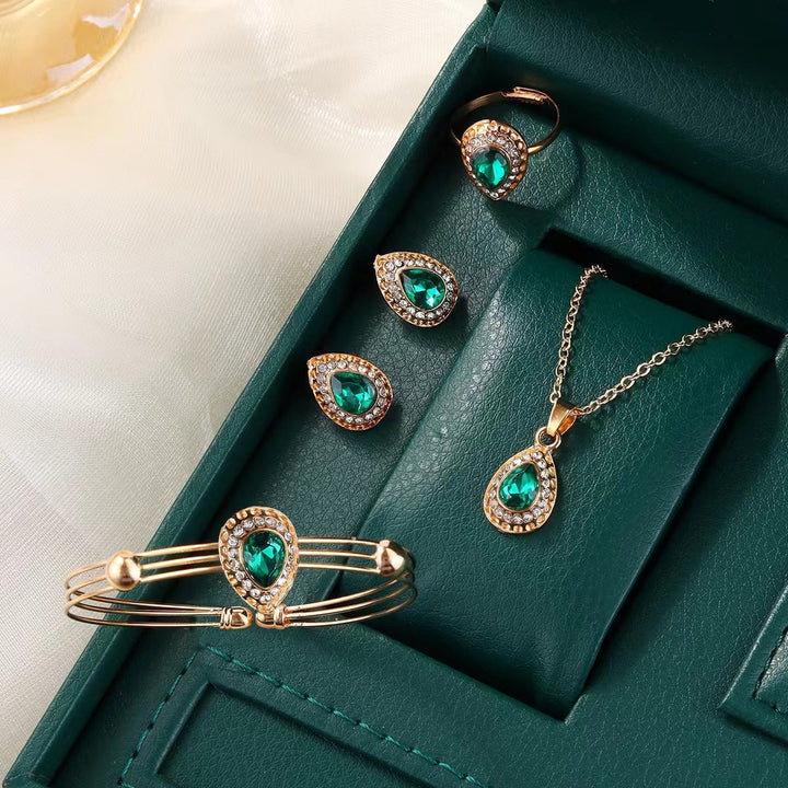 Nomie Glastra Jewelry Set | Gold